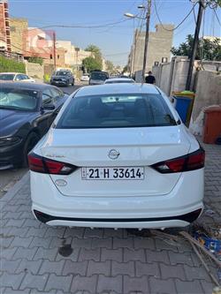 نيسان ألتيما